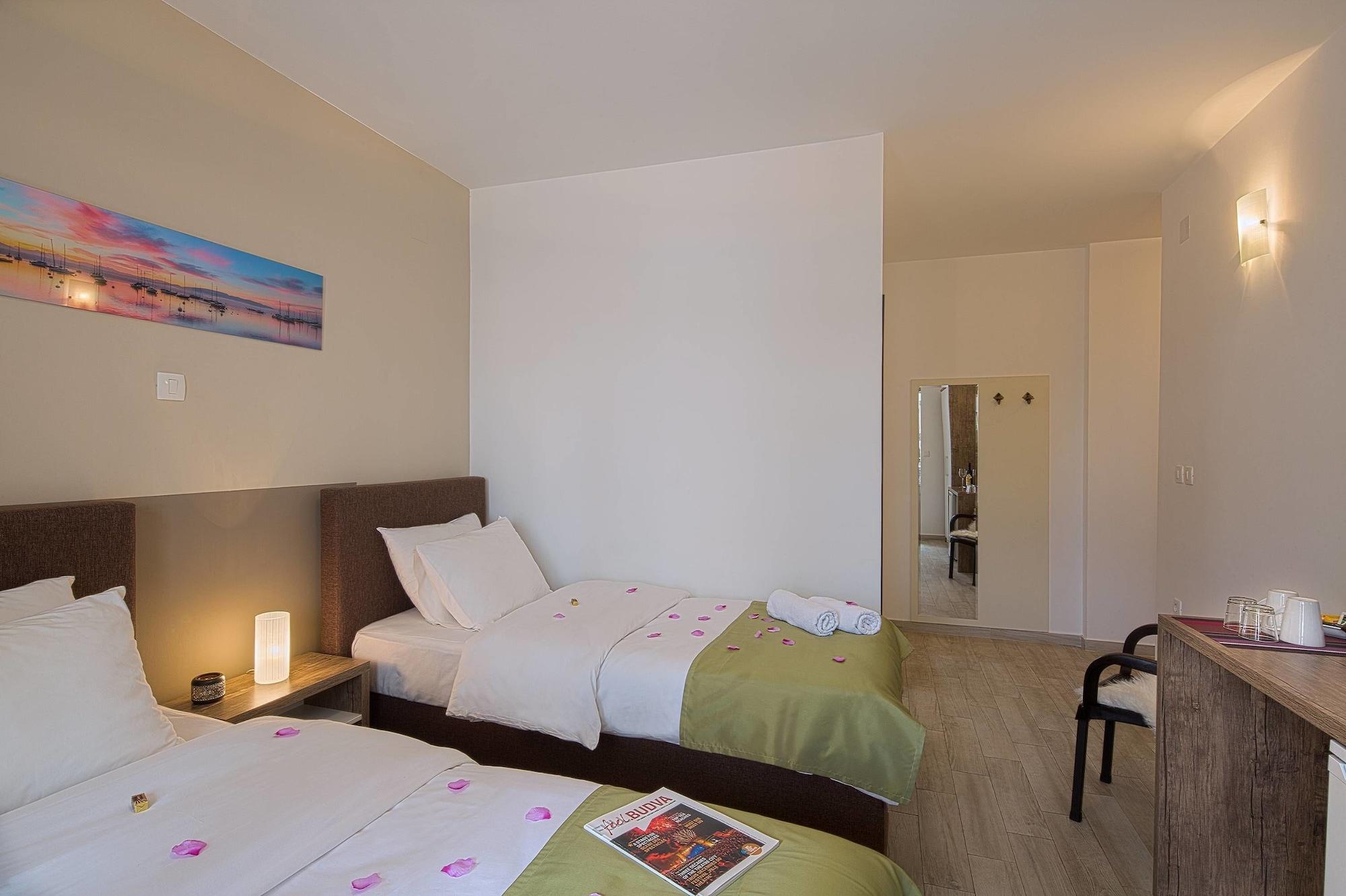 Le Marc Guest House بودفا المظهر الخارجي الصورة