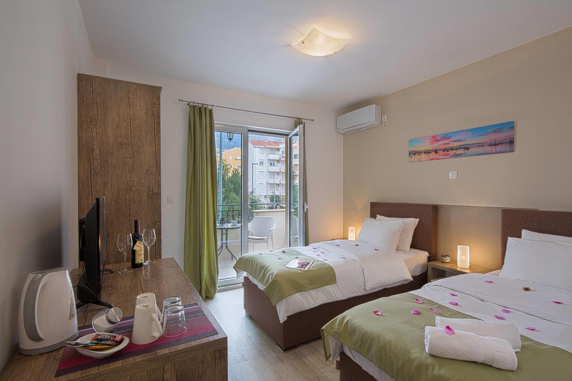 Le Marc Guest House بودفا المظهر الخارجي الصورة