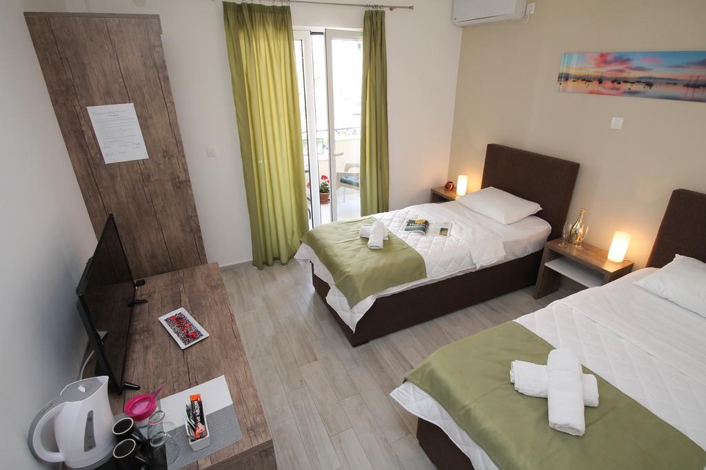 Le Marc Guest House بودفا المظهر الخارجي الصورة