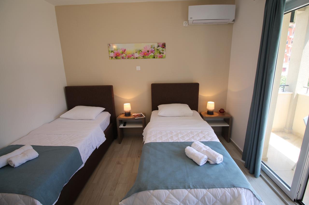 Le Marc Guest House بودفا المظهر الخارجي الصورة