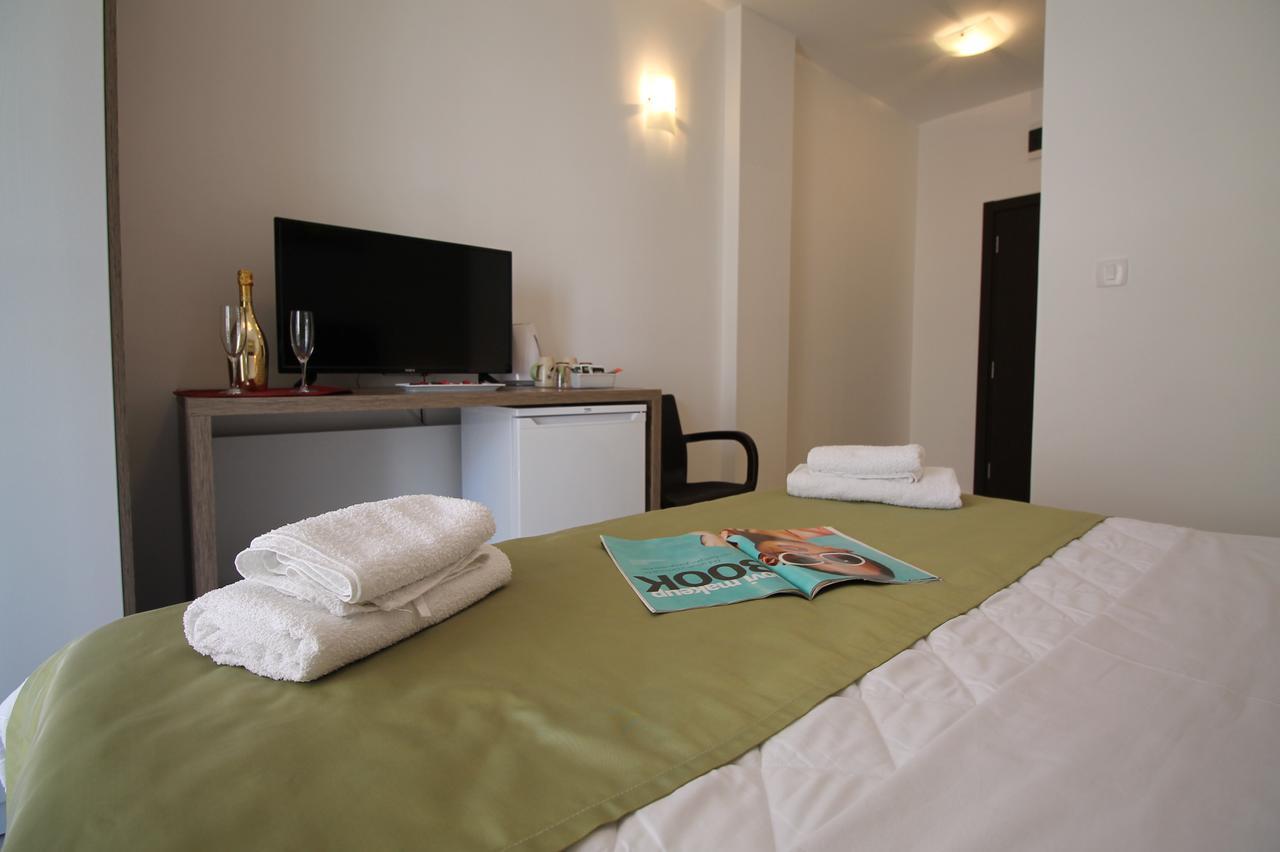 Le Marc Guest House بودفا المظهر الخارجي الصورة